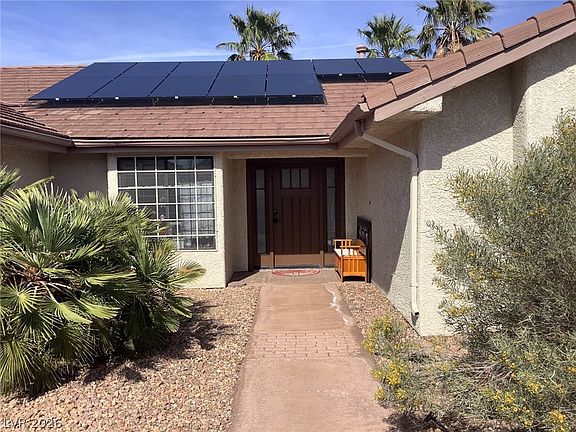 2nd image of 120 E Rochell Dr