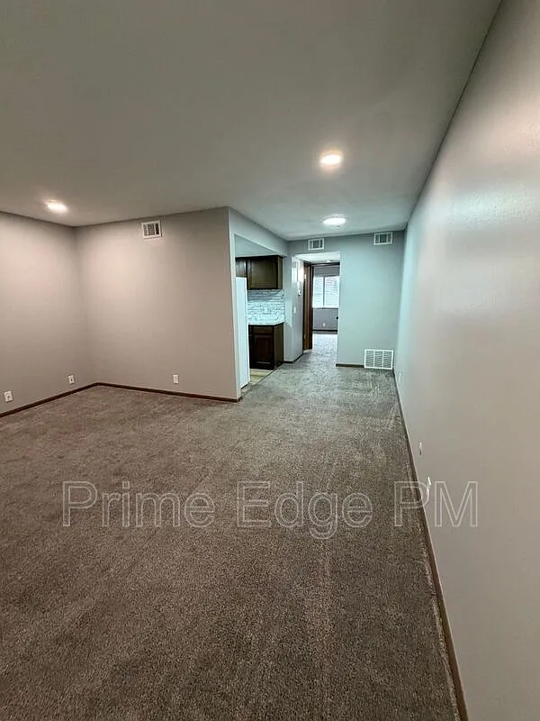 1 bed, 1.0 bath, 608 sqft, $900 — Photo 3