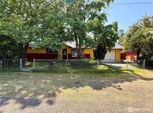 201 Montana St SE, Rainier, WA 98576