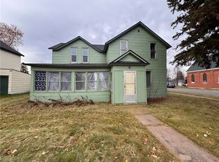 122 6th Ave, Shell Lake, WI 54871