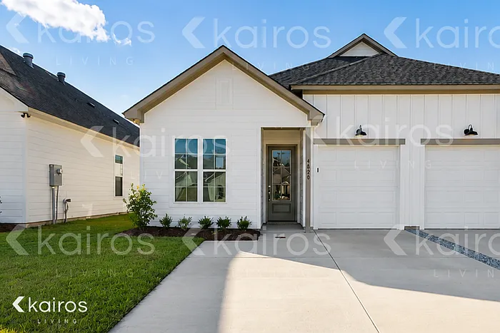 4828 Dacha Ln