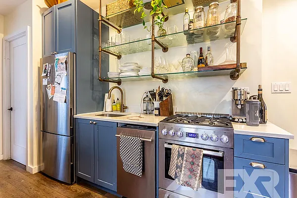 Rented by EXR | media 3