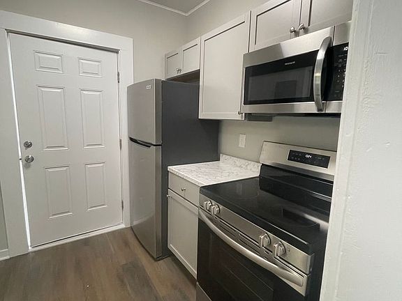 2nd image of 1219 Morton St