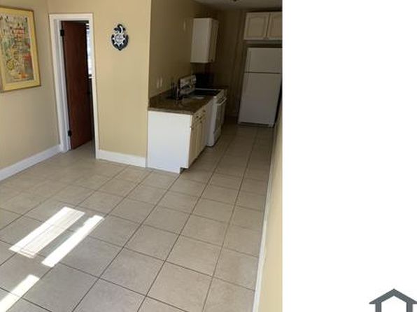 1831 NE 25th Ave APT B