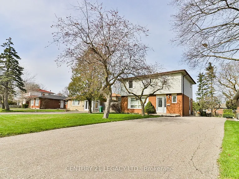 25 Edenborough Dr #UPPER — Photo 1