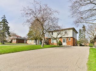25 Edenborough Dr, Brampton, ON L6T 3A2