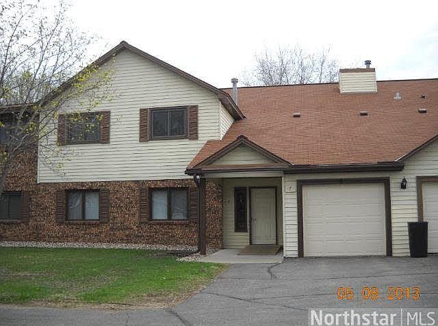 1st image of 7 Crusader Avenue E