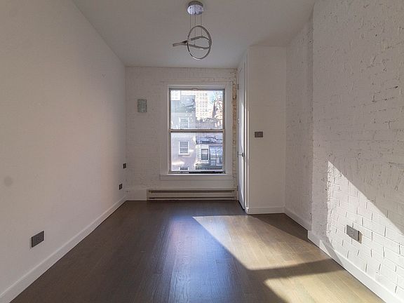 4th image of 111 E 29th St #15