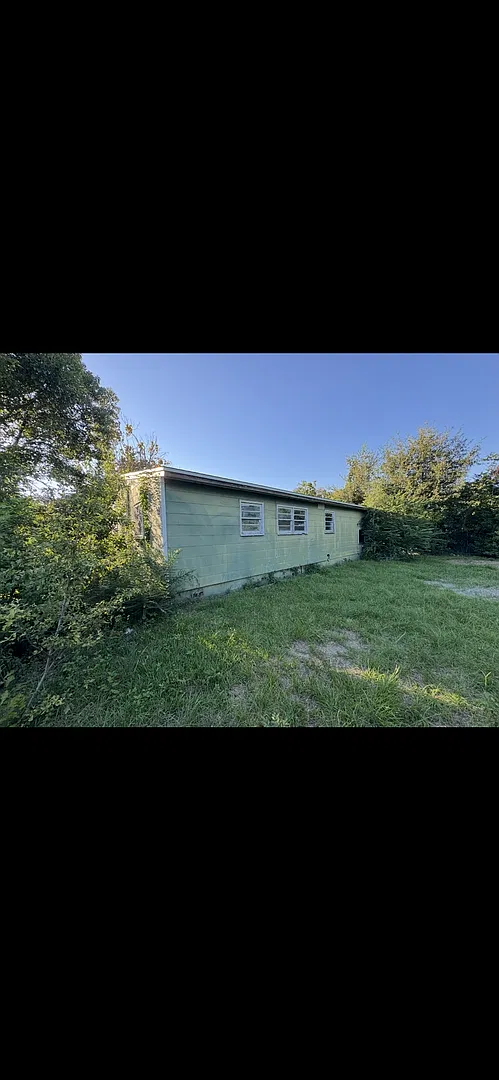 2 Bedroom home — Photo 2