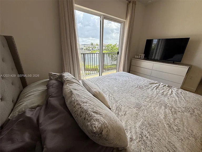779 SE 18th St #779 — Photo 24