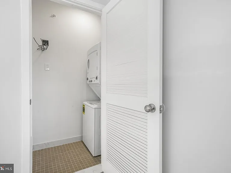 800 Callowhill St #10-3 — Photo 13