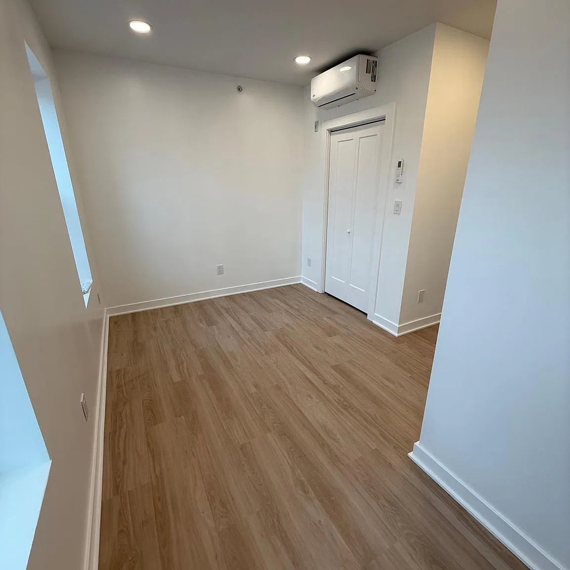 1 bed, 1.0 bath, 500 sqft, $1,100 — Photo 2