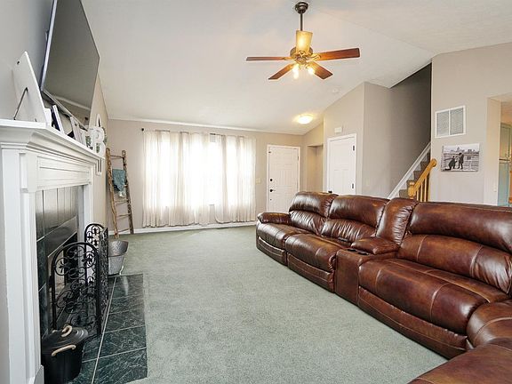 4th image of 742 Jewelweed Ct