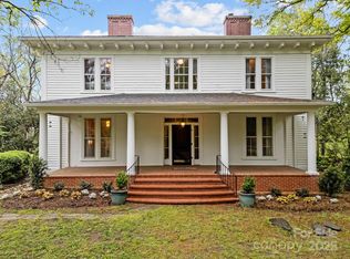 740 Woodlawn Ave, Mount Holly, NC 28120