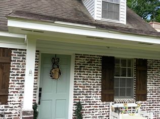 1837 Ridge Rd, Columbus, MS 39705