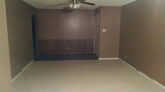 3rd image of 2106 Acron Dr