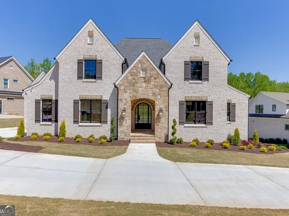 2112 Covered Bridge Dr, Braselton, GA 30517