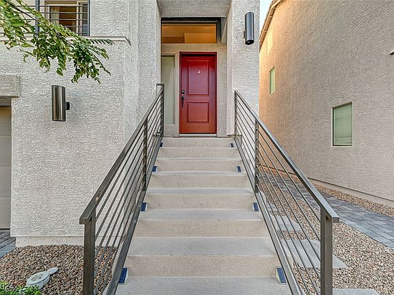 5th image of 5833 Becklow Gardens Ave