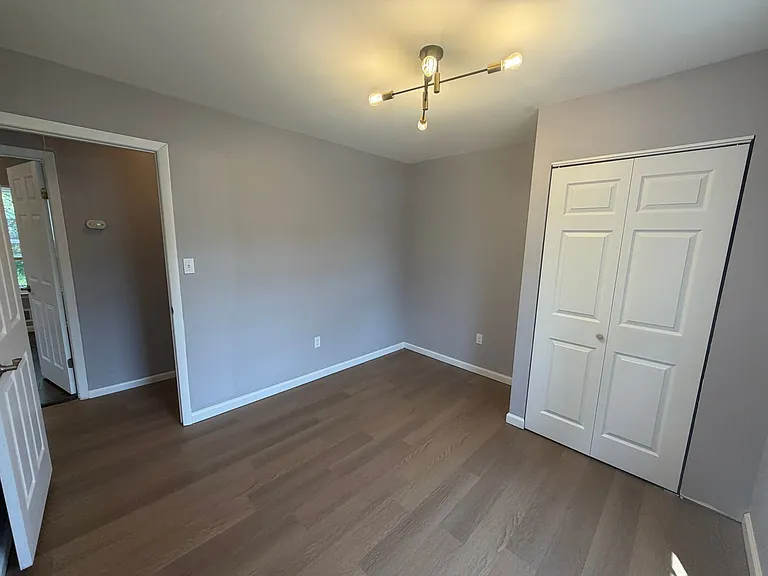725 Birmingham Ave — Photo 5