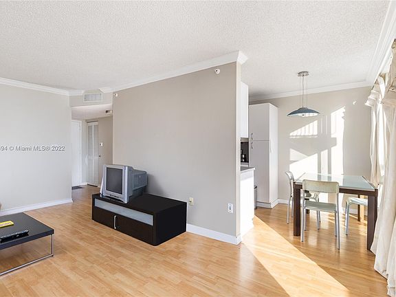 5th image of 1688 West Ave APT 706