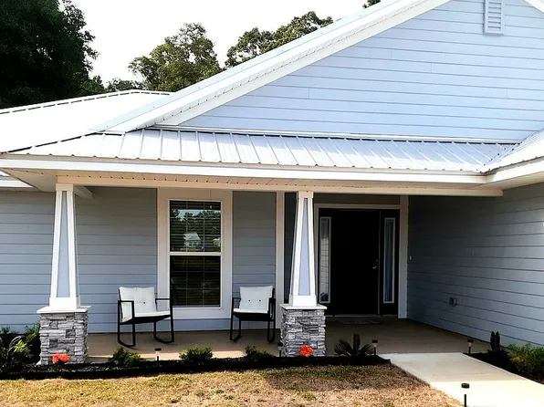 9118 Maryann Dr, Fanning Springs, FL 32693