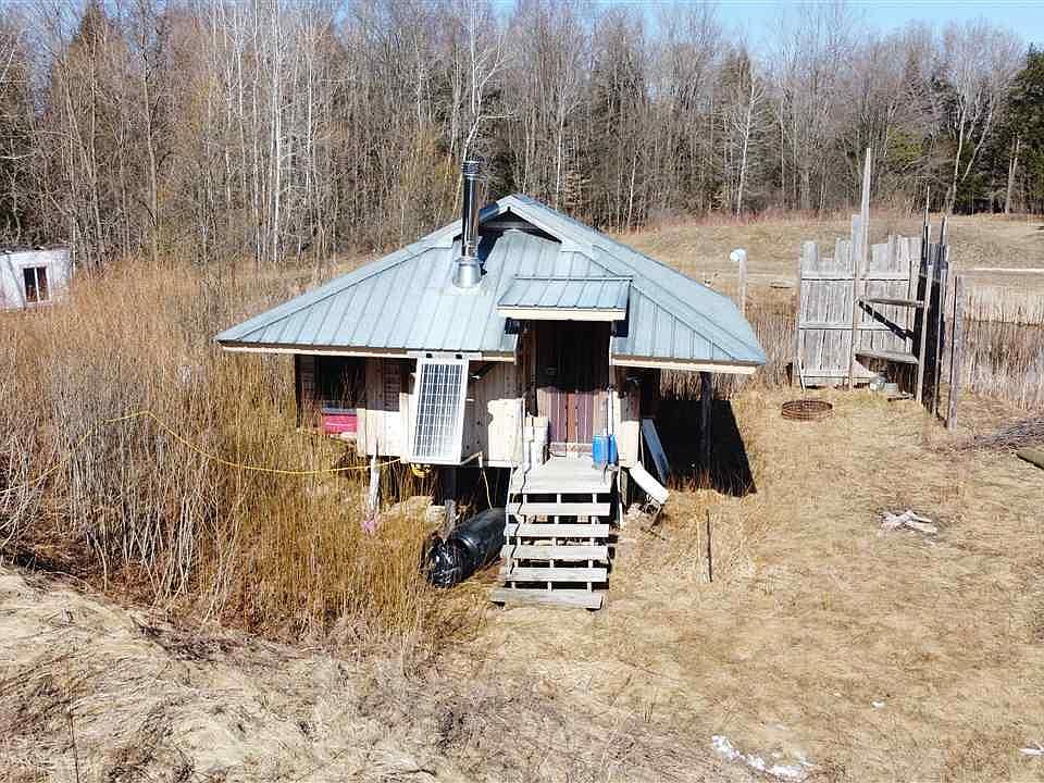 1st image of 3263 Gray Ln