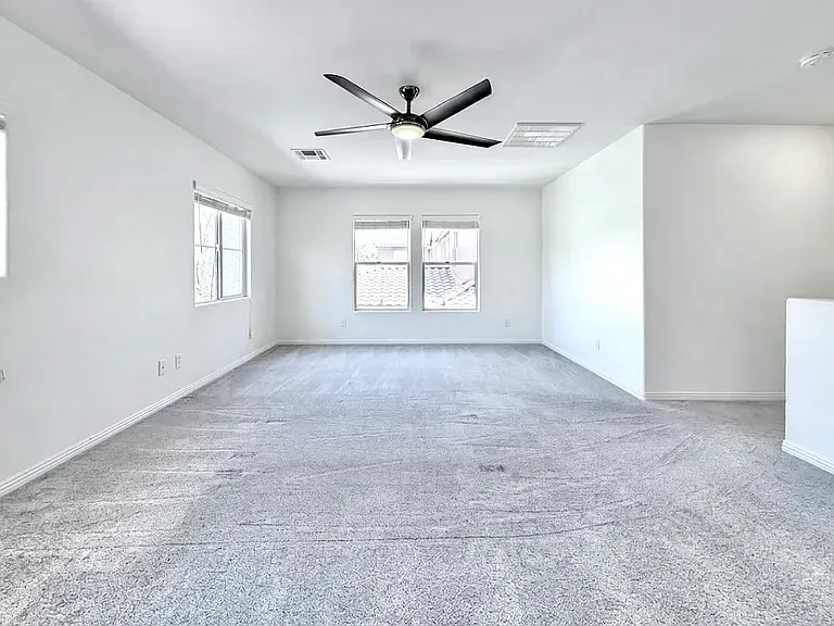 928 Purdy Lodge St — Photo 13