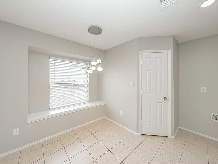 1217 Katy Dr — Photo 15