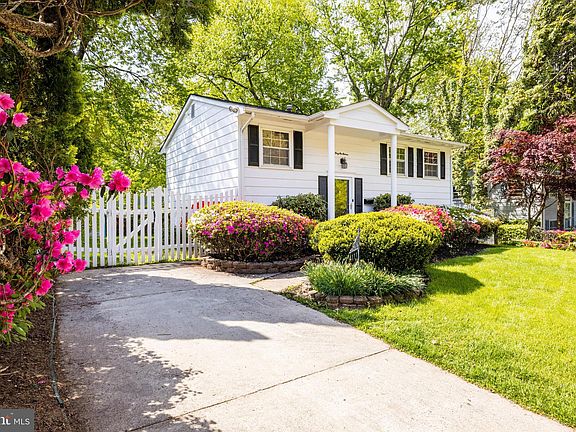 3rd image of 4111 Hemingway Dr