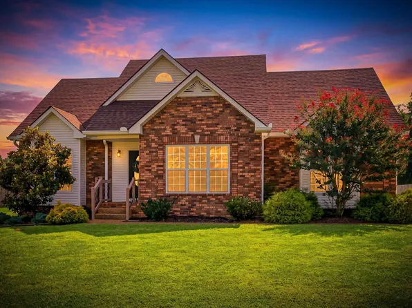 736 N Palmers Chapel Rd, White House, TN 37188