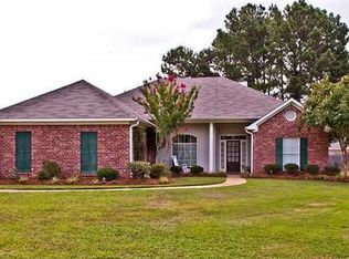 1004 Riverchase North Dr, Brandon, MS