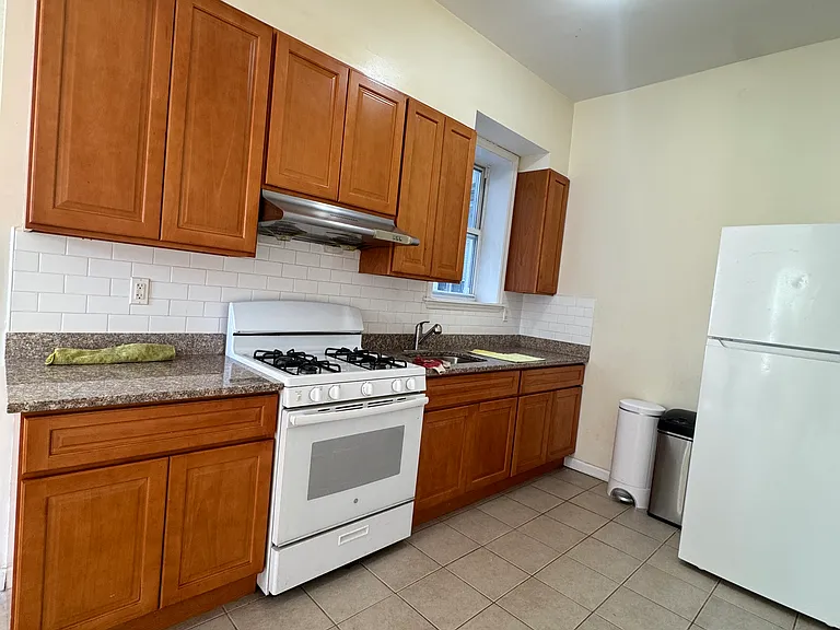 153 Gelston Ave #2 — Photo 4