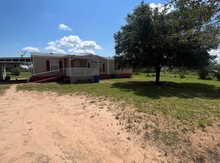 107 Jim Howard Ln, Carrizo Springs, TX 78834