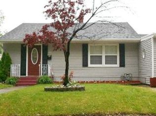 811 Franklin St, Kewanee, IL 61443