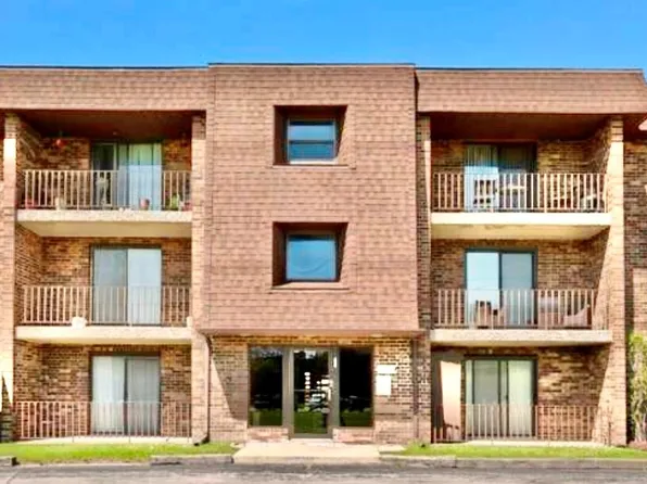 2237 175th St APT 2B, Lansing, IL 60438