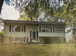 130 Dato Dr, Streamwood, IL 60107