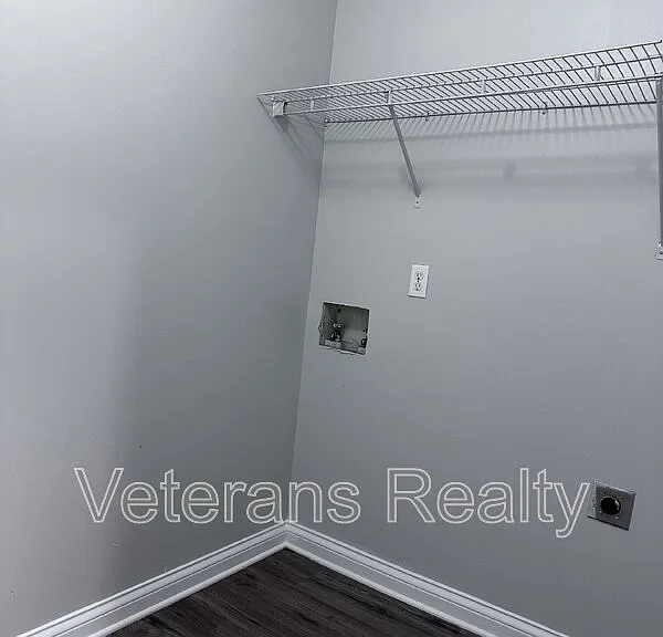 200B Commerce St — Photo 8