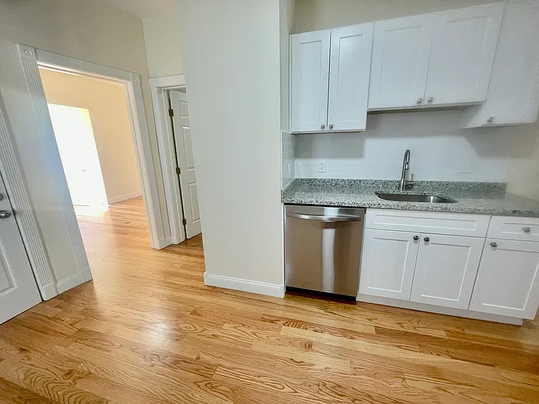 207 Princeton St #3 — Photo 20