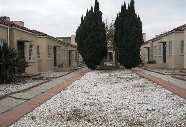 2nd image of 823 N Banning Blvd