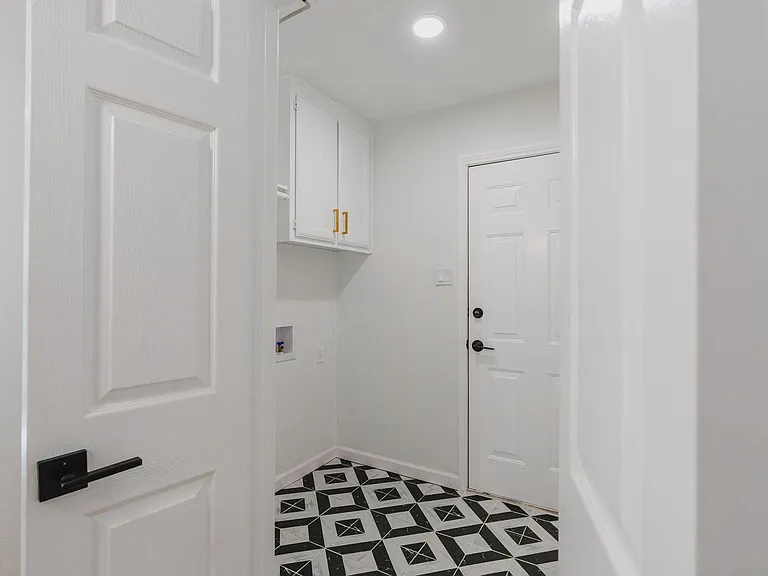 8805 Barton Creek Dr — Photo 8