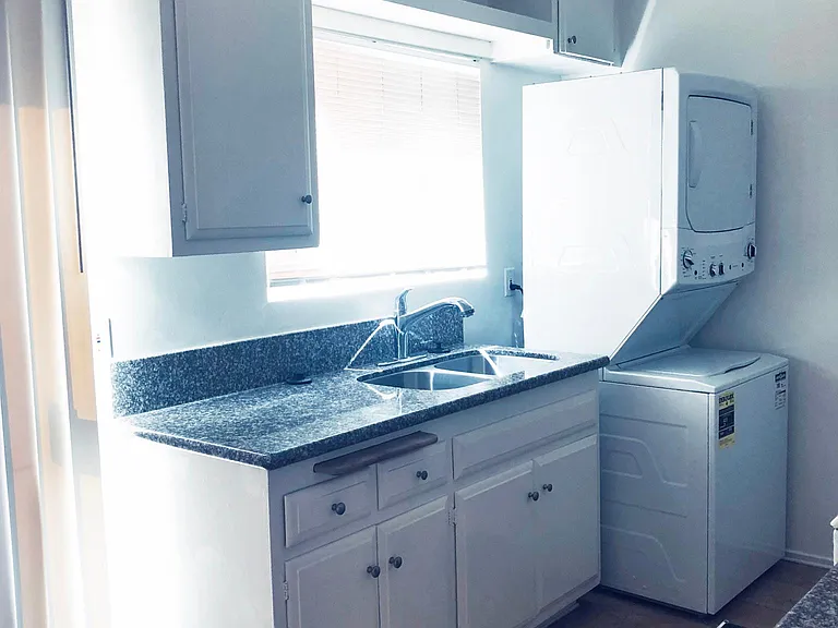 12546 Pacific Ave #4 — Photo 7