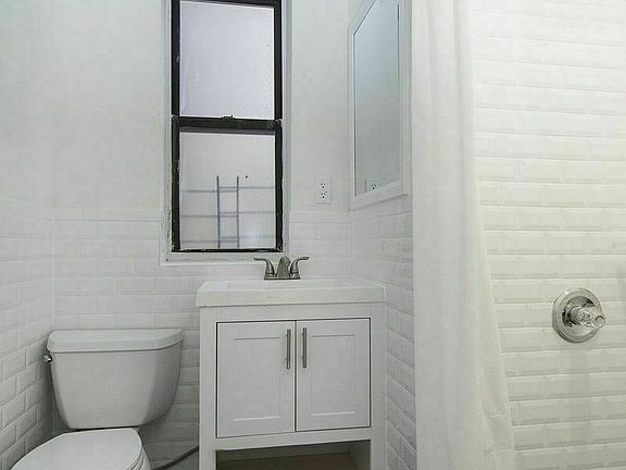 4th image of 205 W 103rd St APT 3