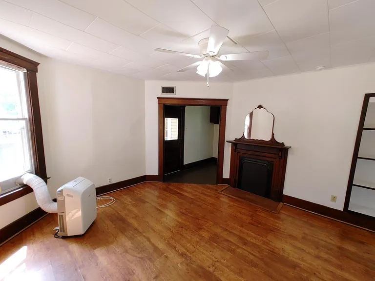 105 Oakwood Ave — Photo 24