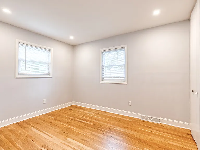 617 Oak Ln — Photo 15