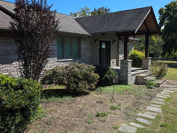 2nd image of 617 Lewelling Rd