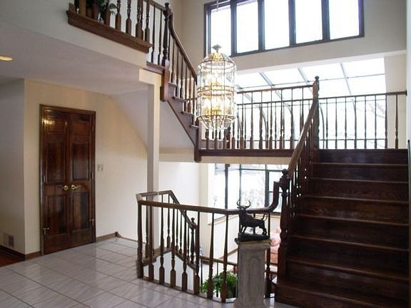 Foyer & Staircase