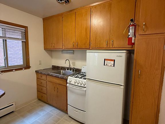 5th image of 643 Cleveland Ave S APT 5