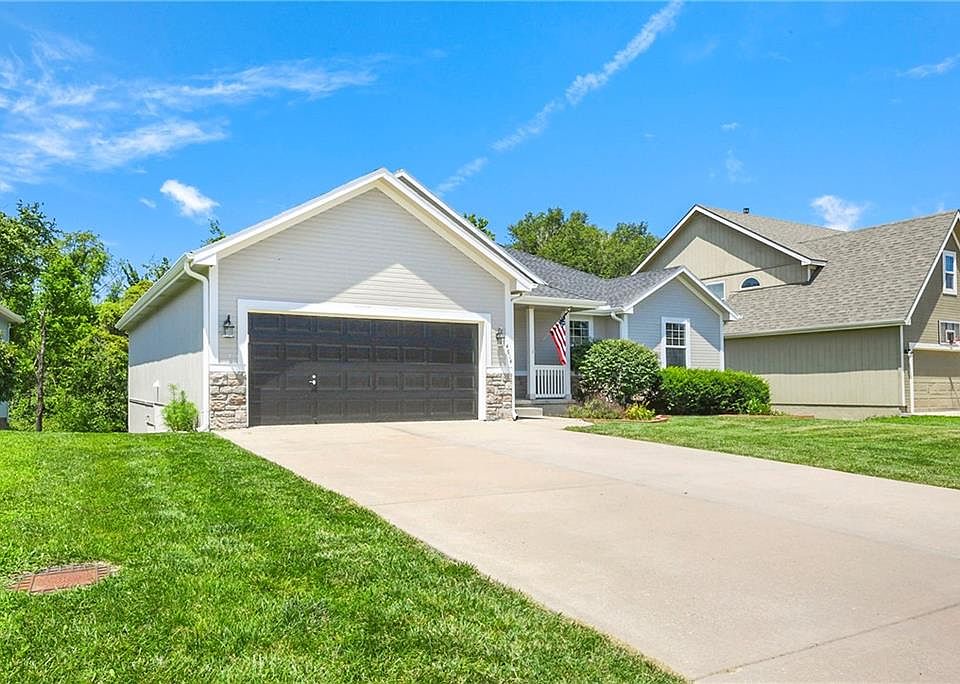1st image of 4614 Park Ln