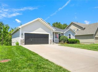 4614 Park Ln, Leavenworth, KS 66048