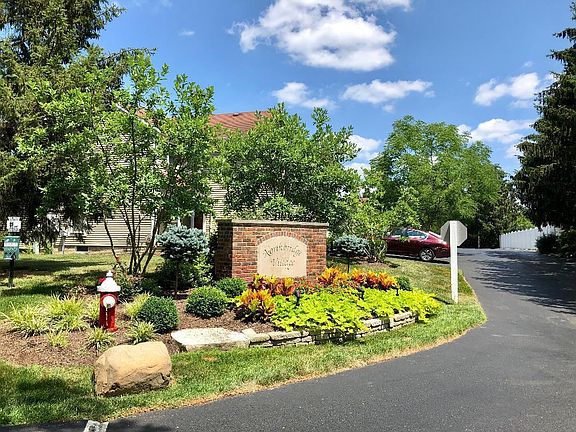 3rd image of 5825 Elmbridge Ln
